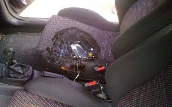 iPhone 3G prende fuoco in macchina