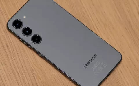 Samsung Galaxy S23 con caricatore: MINIMO STORICO con lo sconto di 200€