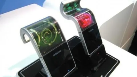Samsung: smartphone con display flessibili nel 2012