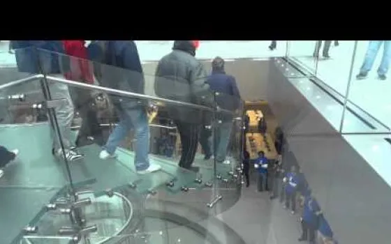 Apple Store 5th Avenue: video della riapertura col nuovo Glass Cube