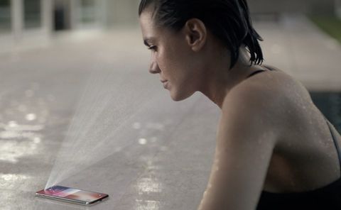 Face ID: e se un ladro strappa iPhone X dalle mani, lo punta in faccia e scappa?
