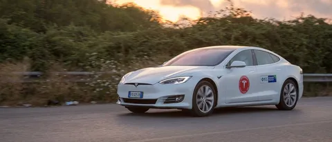 Tesla Model S, 1078 Km con una singola ricarica