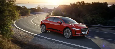 Jaguar I-Pace, guanto di sfida alla Tesla Model X