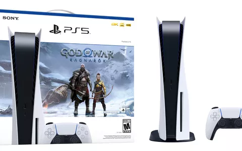 PlayStation 5, su eBay in bundle con God of War Ragnarok a soli 549€