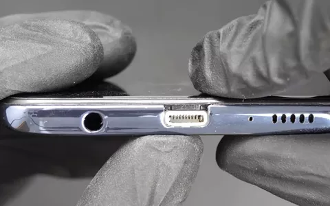 Un utente ha inserito una porta Lightning su un Samsung Galaxy