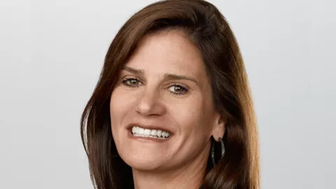 Katie Cotton, vice presidente delle Relazioni Pubbliche di Apple, va in pensione