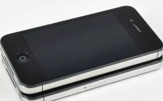 iFixit smonta l'iPhone CDMA e rivela la compatibilità con le reti GSM