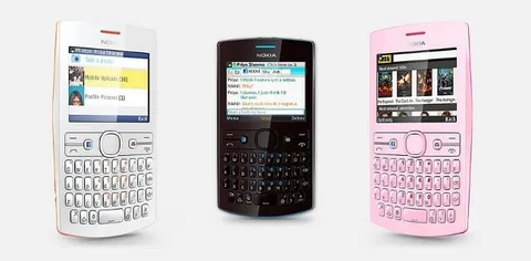 Nokia Asha 205, ecco il Facebook phone economico