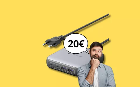 Caricatore USB 4 porte a soli 20 euro: ricarichi tutti i dispositivi!