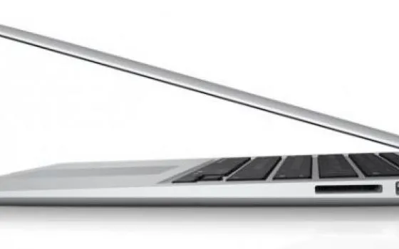 Nuovi MacBook Air in arrivo ad inizio 2012 compreso il 15