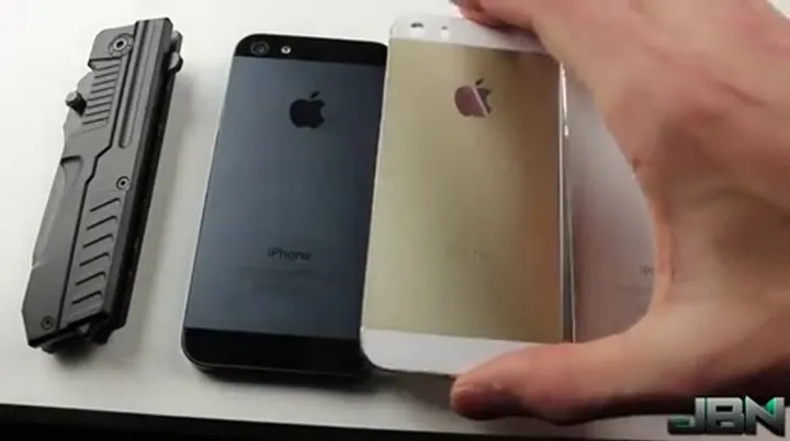 La scocca in alluminio del nuovo iPhone 5S alla prova dei graffi