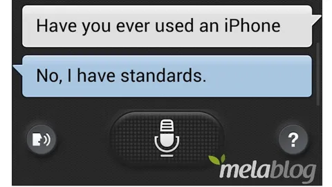 S-Voice, ecco cosa pensa di Siri l'assistente virtuale Samsung