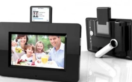 Mustek PF-1700: una cornice multimediale per iPod