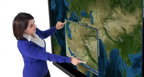 Microsoft, Windows 8 a 82 pollici