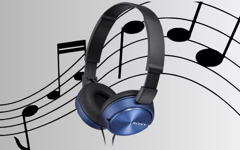 Cuffie on-ear Sony a soli 22 euro: audio potente e massima portabilità