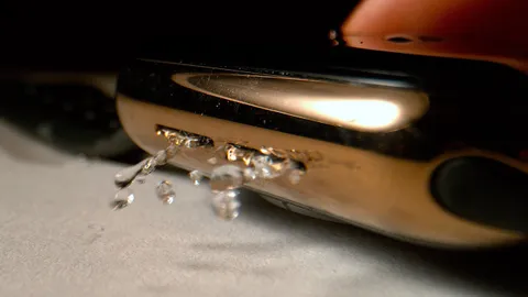 Apple Watch: Espulsione Acqua (Slow Motion)