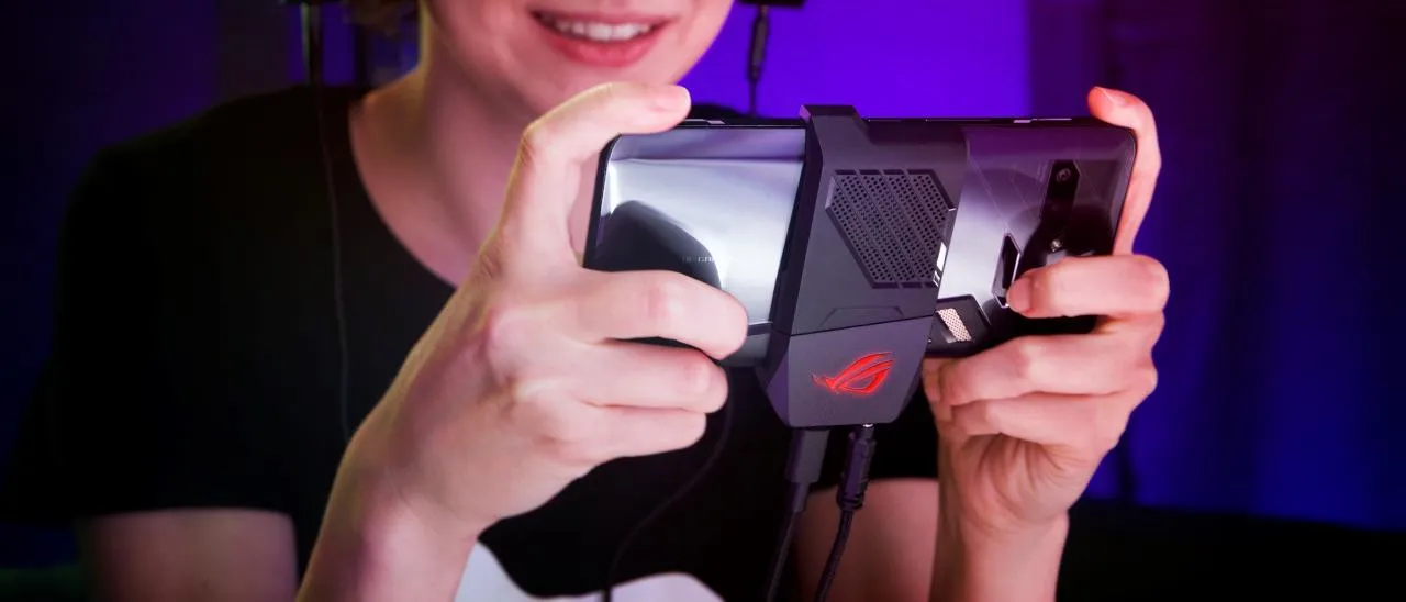ASUS ROG Phone, mobile gaming senza compromessi