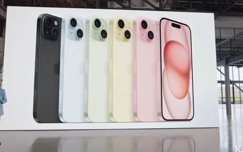 iPhone 15 è UFFICIALE: nuovo design, USB-C e prezzi