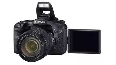 Canon, quattro nuove reflex nel 2012