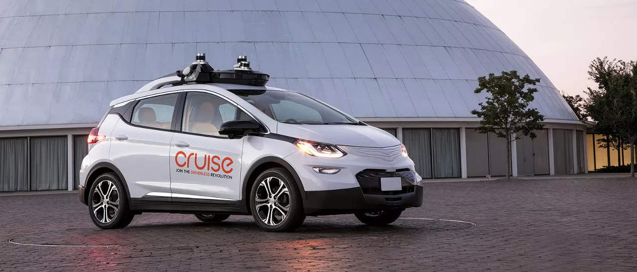 GM svela la prima auto a guida autonoma di serie
