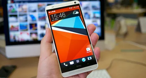 HTC One 2014: stesso design, fotocamera come Lytro