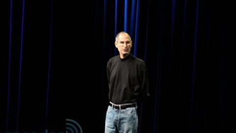 Evento Apple: Steve Jobs presenta le statistiche di un anno di Apple