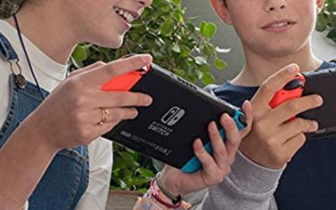 Nintendo Switch: ultimi giorni d'estate per comprarla