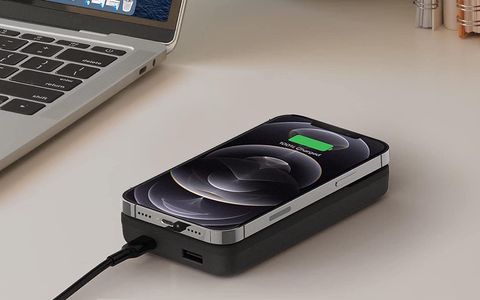 Batteria esterna Belkin con MagSafe: OTTIMO PREZZO