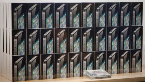 Cina: record di vendite online per iPhone 4