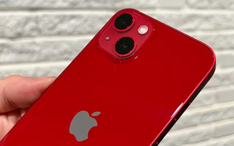 iPhone 13 mini (PRODUCT) RED, sconto del 23% su Amazon per l'iPhone 15 DAY
