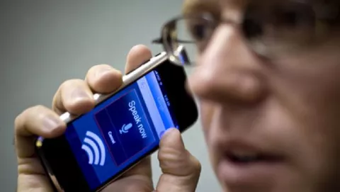 Google porterà la ricerca vocale su iPhone