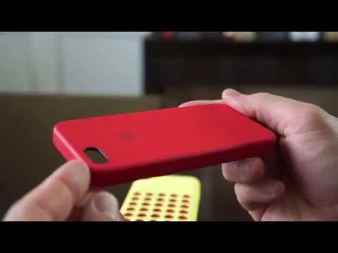 Apple iPhone 5s Leather Case (Product Red) Review