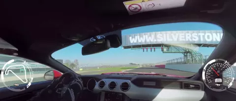 A Silverstone su una Ford Mustang con un click