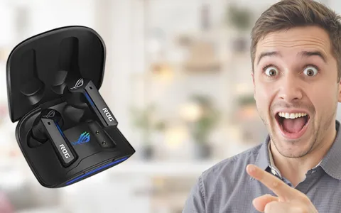 Auricolari da gaming ASUS scontatissimi al -36%: promo esclusiva Amazon