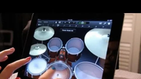 Una canzone registrata interamente con GarageBand su iPad 2