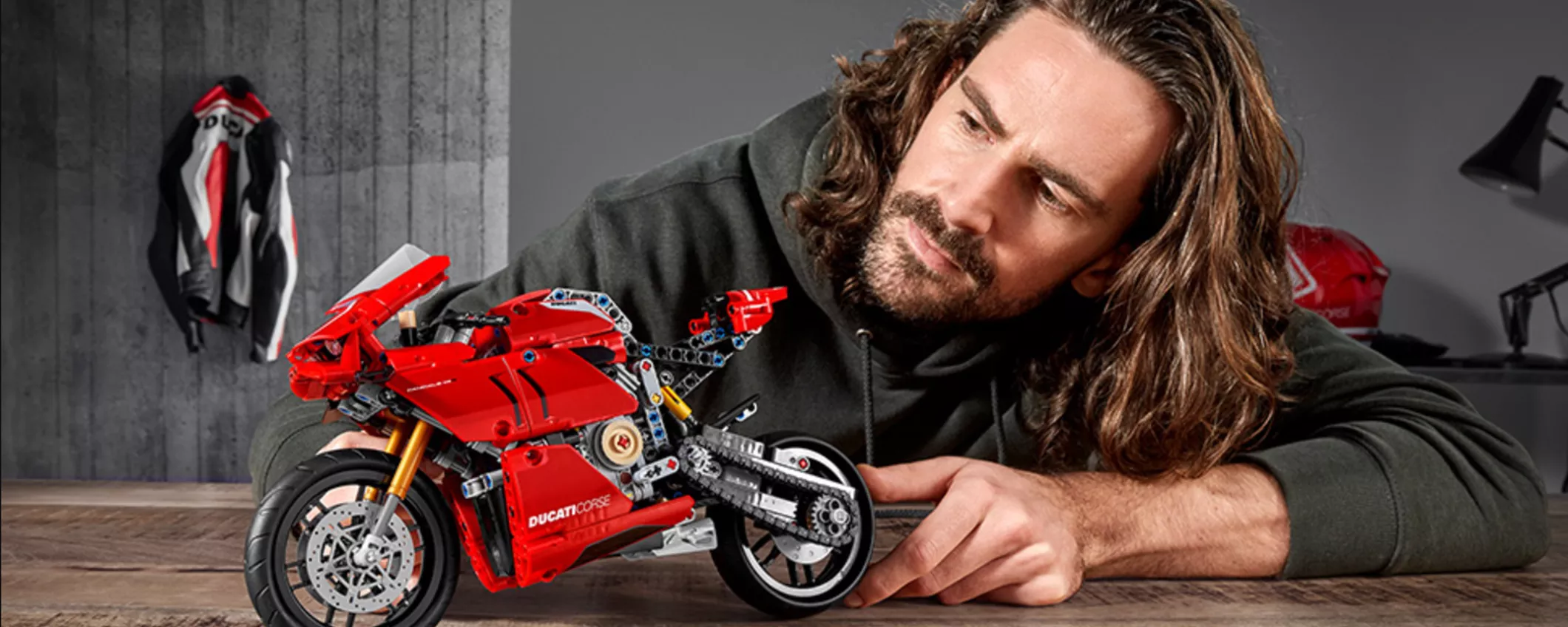 LEGO Technic Ducati Panigale V4 R in offerta a meno di 58€ su Amazon