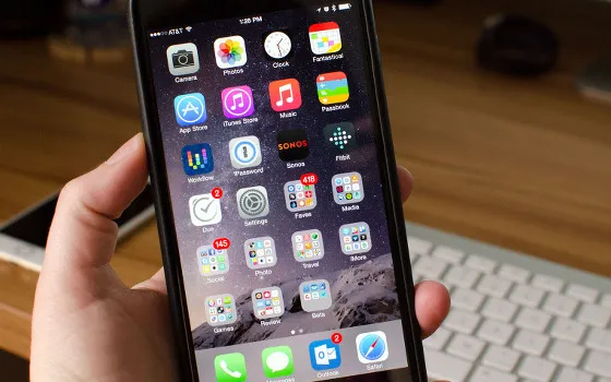 iPhone 6 Plus: 5 utili consigli per usarlo con una sola mano
