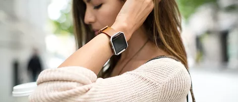 Fitbit posticipa il lancio del primo smartwatch