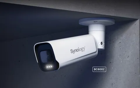 Synology BC800Z, la nuova telecamera bullet AI 4K che rivoluziona la sorveglianza
