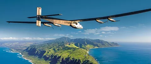 Solar Impulse 2, record di volo in solitaria