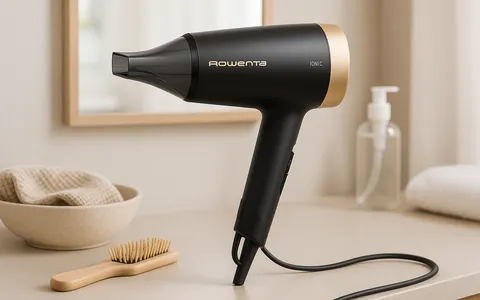 Piega sempre impeccabile con l'Asciugacapelli Rowenta a soli 15€