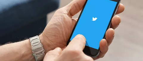 Twitter sospende la verifica degli account