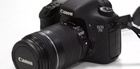 Canon EOS 8D, una nuova reflex in sviluppo?