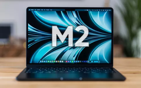 Apple MacBook Air 2022 con chip M2 è tuo a 200€ IN MENO: promozione BOMBA!