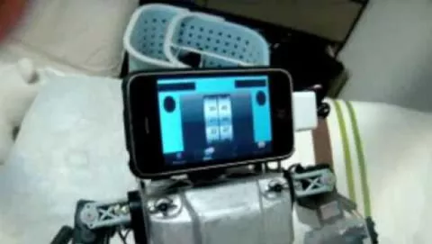 Robochan: un piccolo robot con iPhone