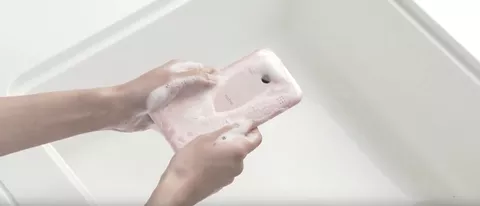 Kyocera DIGNO rafre, smartphone lavabile con sapone