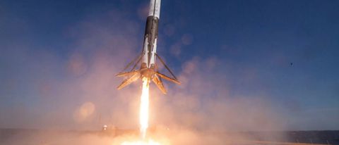SpaceX, un motore esplode durante i test
