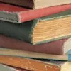 La battaglia per il caro-libri si combatte online