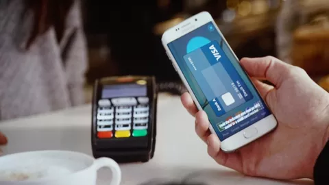 Apple Pay, Samsung prende in giro iPhone in un nuovo spot