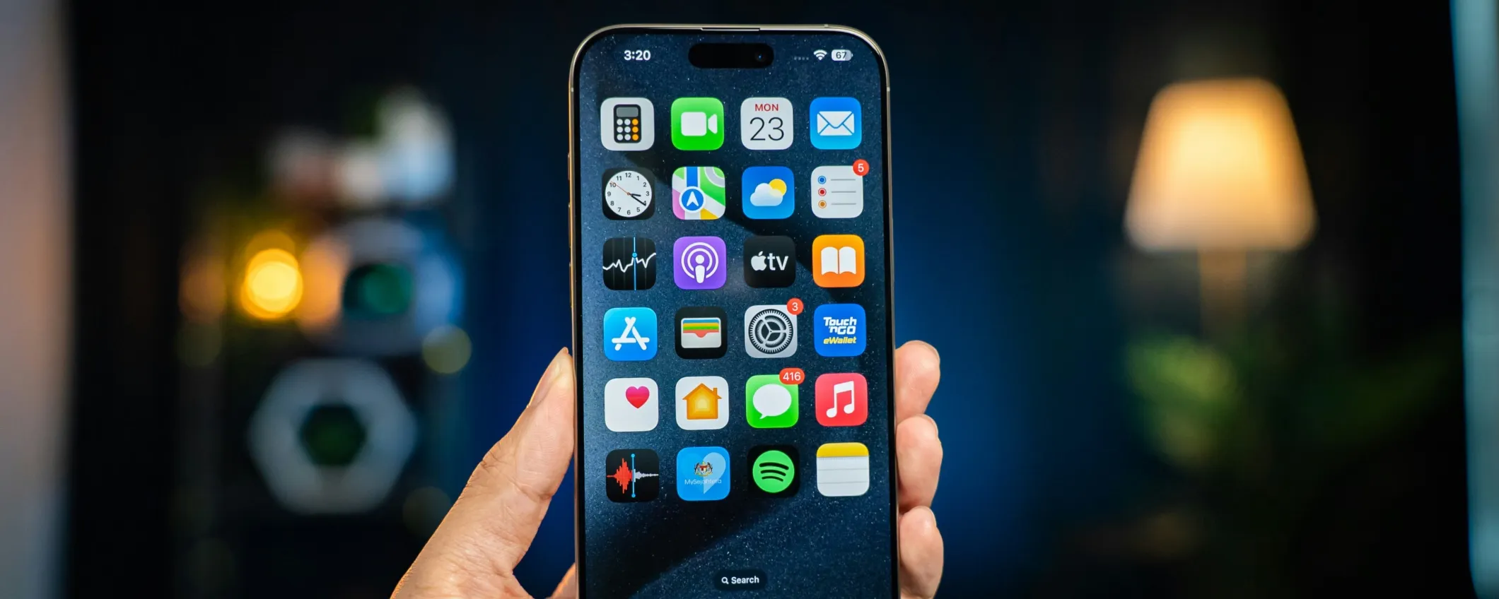 iOS 18.2 scriverà testi e messaggi al posto tuo: tutto grazie all'IA